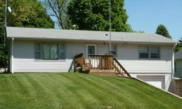 430 N 8th St, Akron - $105,000