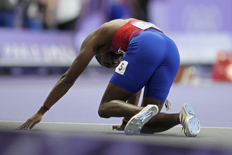 COVIDstricken Noah Lyles finishes 3rd in 200 meters