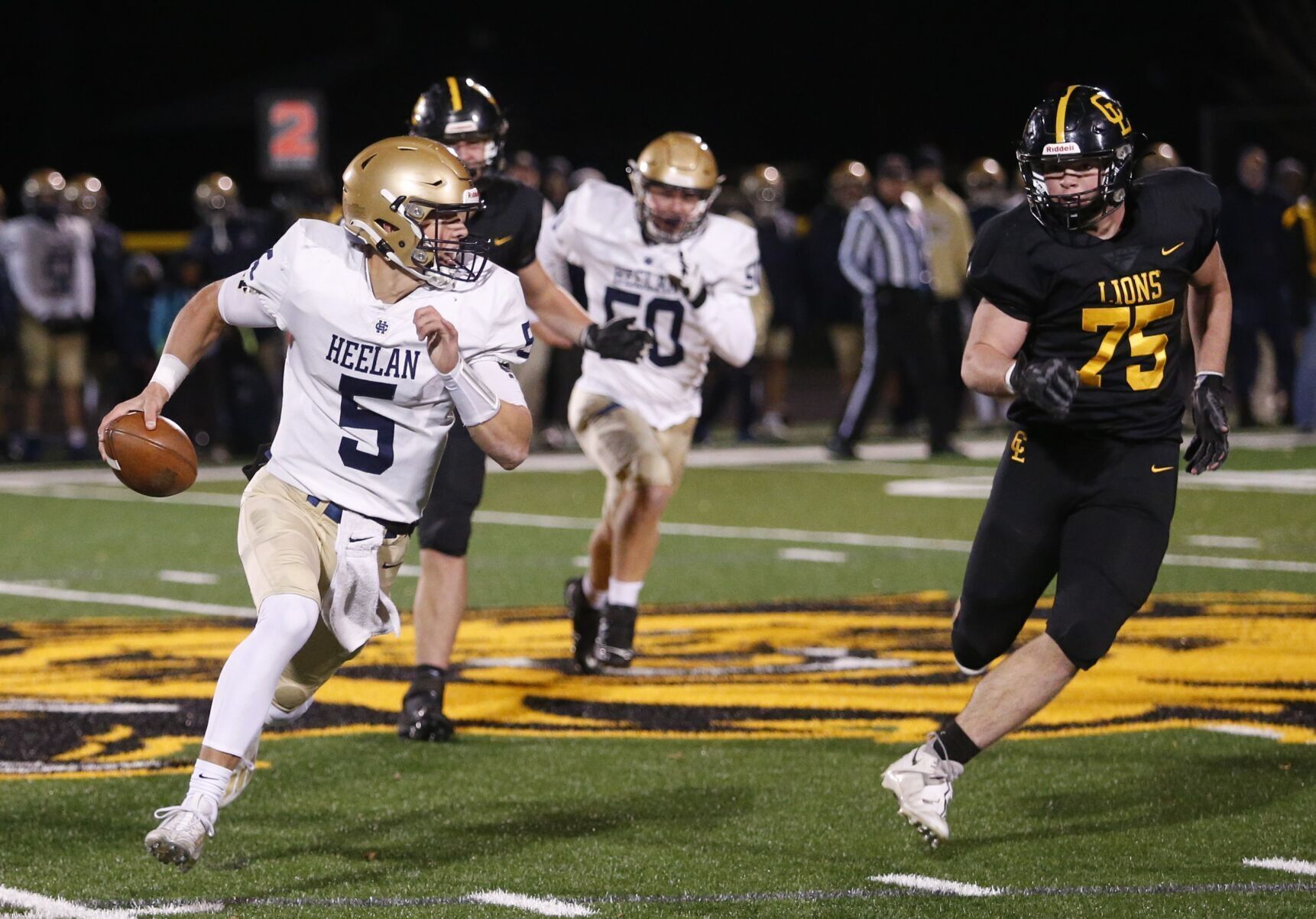 Sioux City Heelan defeats Clear Lake in close Class 3A road playoff game