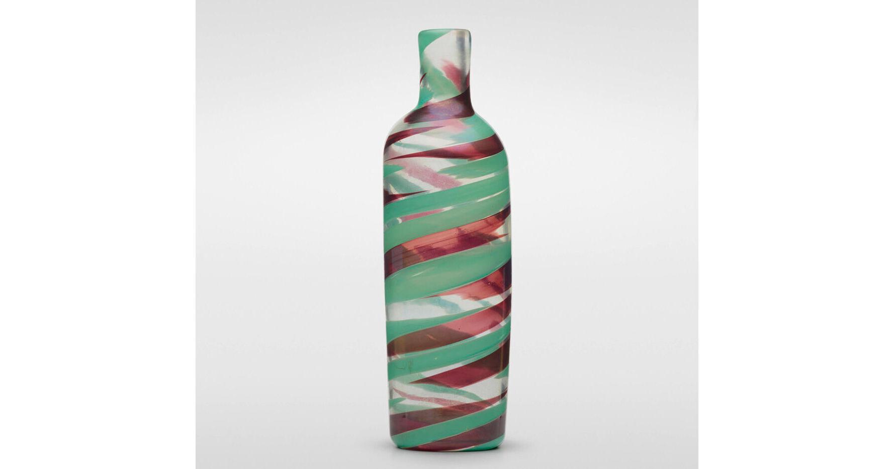 Vase bought at Virginia Goodwill sells for $107,100 - Vimarsana News