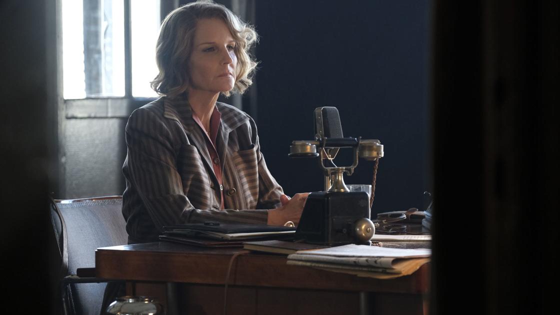 Helen Hunt Tracks Start Of War In World On Fire Television