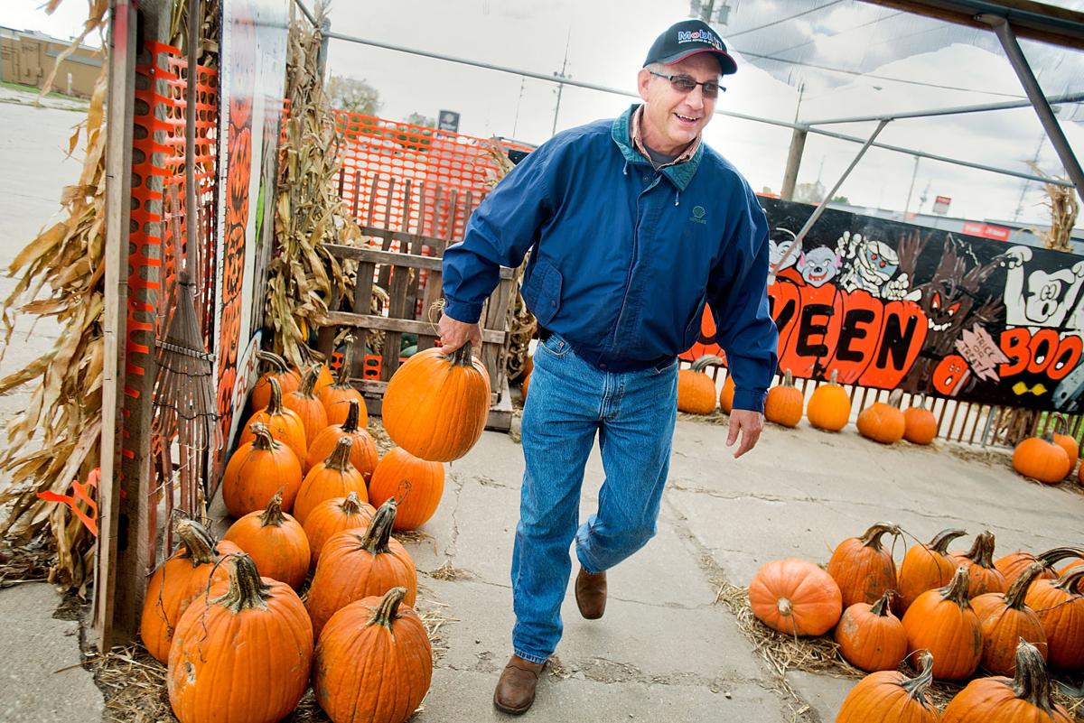 Growth Industry Pumpkin Guy Gets Back To Business Weekender