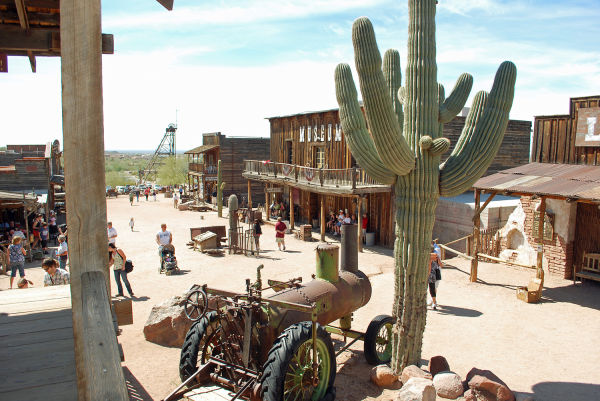 Travel Goldfield Ghost Town