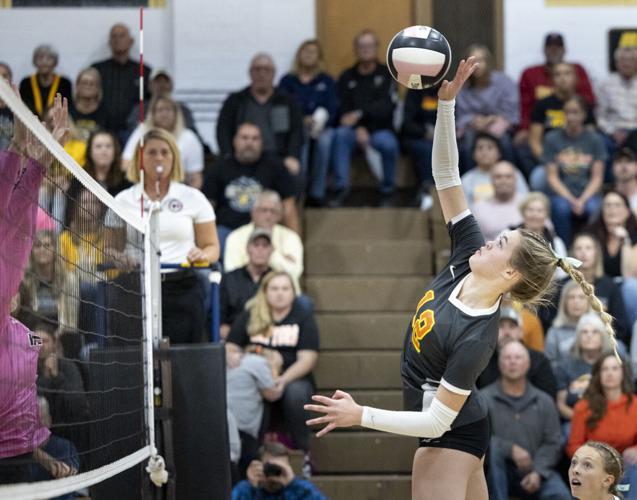 PREP VOLLEYBALL Hinton qualifies for state tournament with sweep of