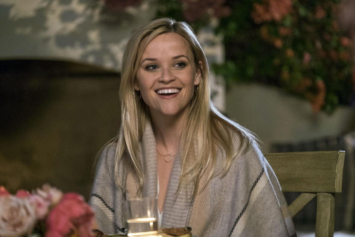Review Home Again Isn T A Comfortable Fit For Reese Witherspoon Movies Siouxcityjournal Com