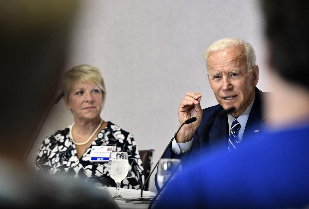 Joe Biden Pitches Rural Health Plan At Le Mars Hospital Government And Politics Siouxcityjournal Com