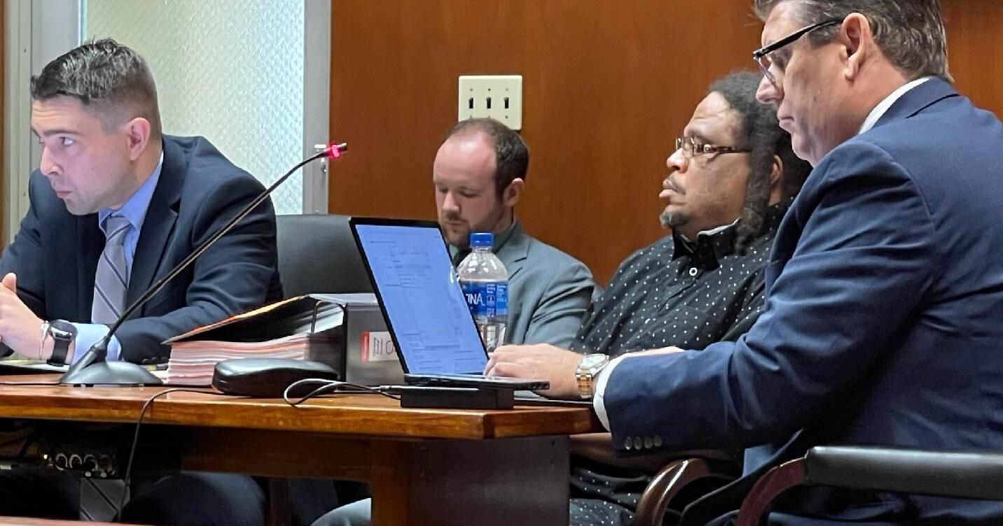 Henry Dinkins' trial for kidnapping, killing of Breasia Terrell begins in Davenport - Vimarsana News