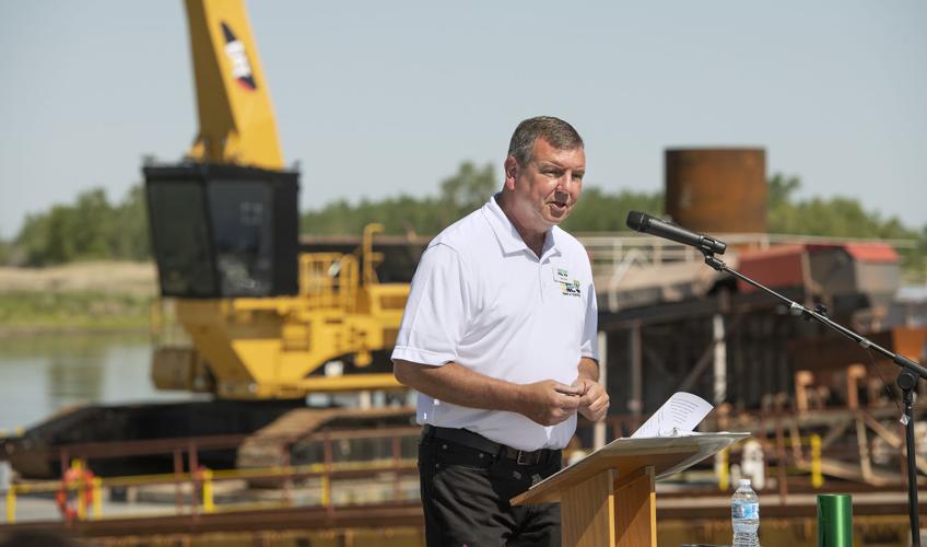 Missouri River barge terminal officially opens near Blencoe, Iowa