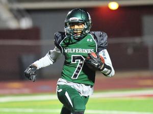 Former Sioux City student target of racist social media post after taking a knee