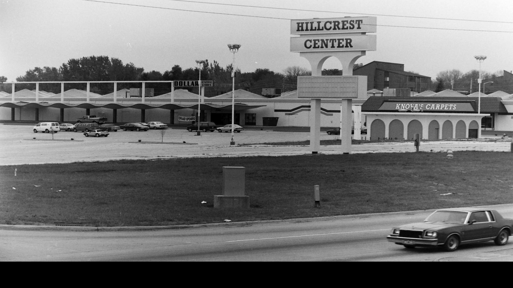 25 Years Ago New Hillcrest Shopping Center Opens In Former Food 4 Less Site Siouxland History Siouxcityjournal Com