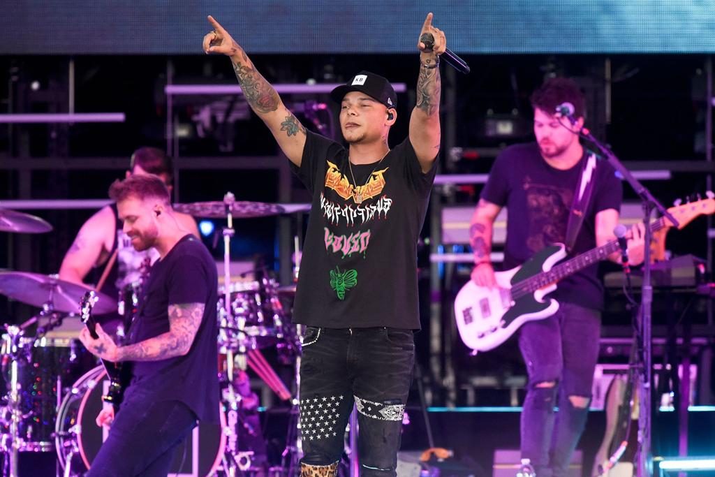 Tyson Drives Concert Traffic To Its Parking Lot Weekender Community Siouxcityjournal Com