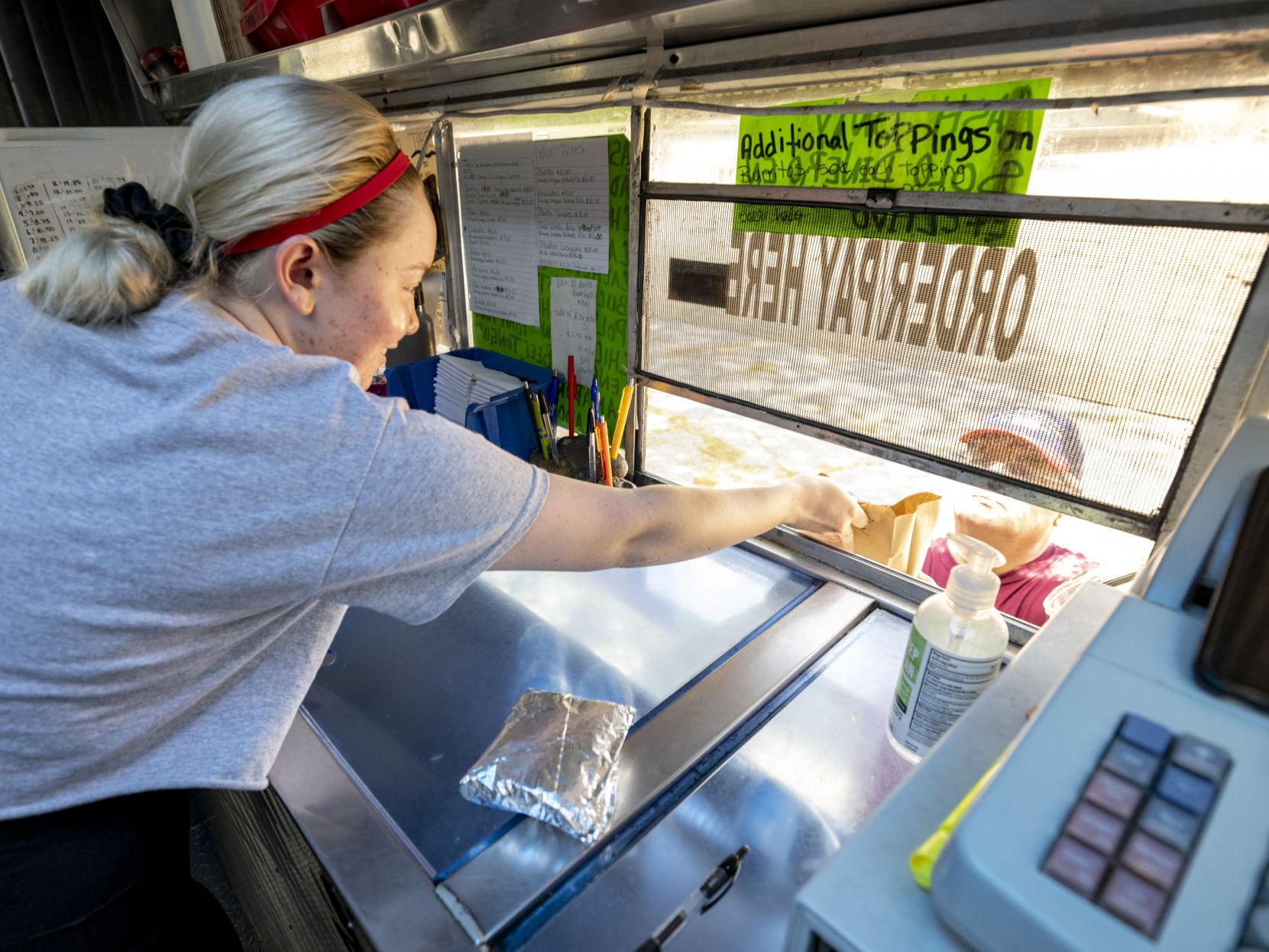 Sioux City Food Truck Fridays To Begin Its Season On Friday Local Briefs Siouxcityjournal Com Sioux City Food Truck Fridays To Begin Its Season On Friday Local Briefs Siouxcityjournal Com