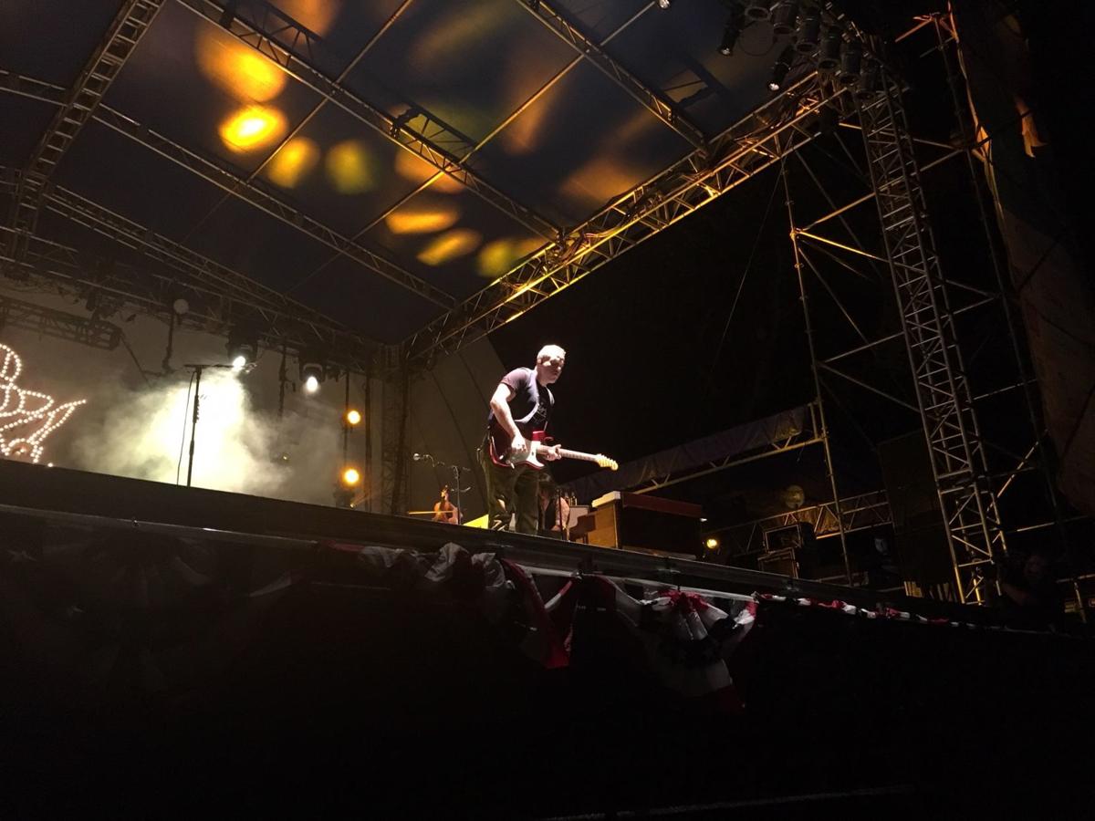 Review Jason Isbell Wins New Admirers At Sitp Music