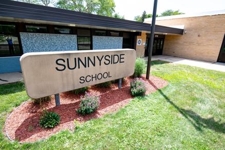 Iowa report: Nodland and Sunnyside schools "high performers" - Vimarsana News
