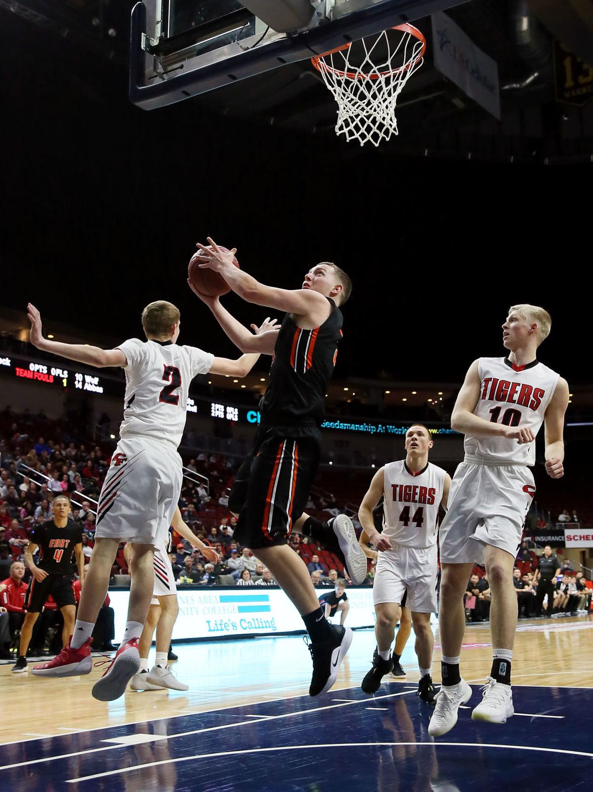 East Boys Fall Behind Early In 4a State Loss To Cedar Falls High