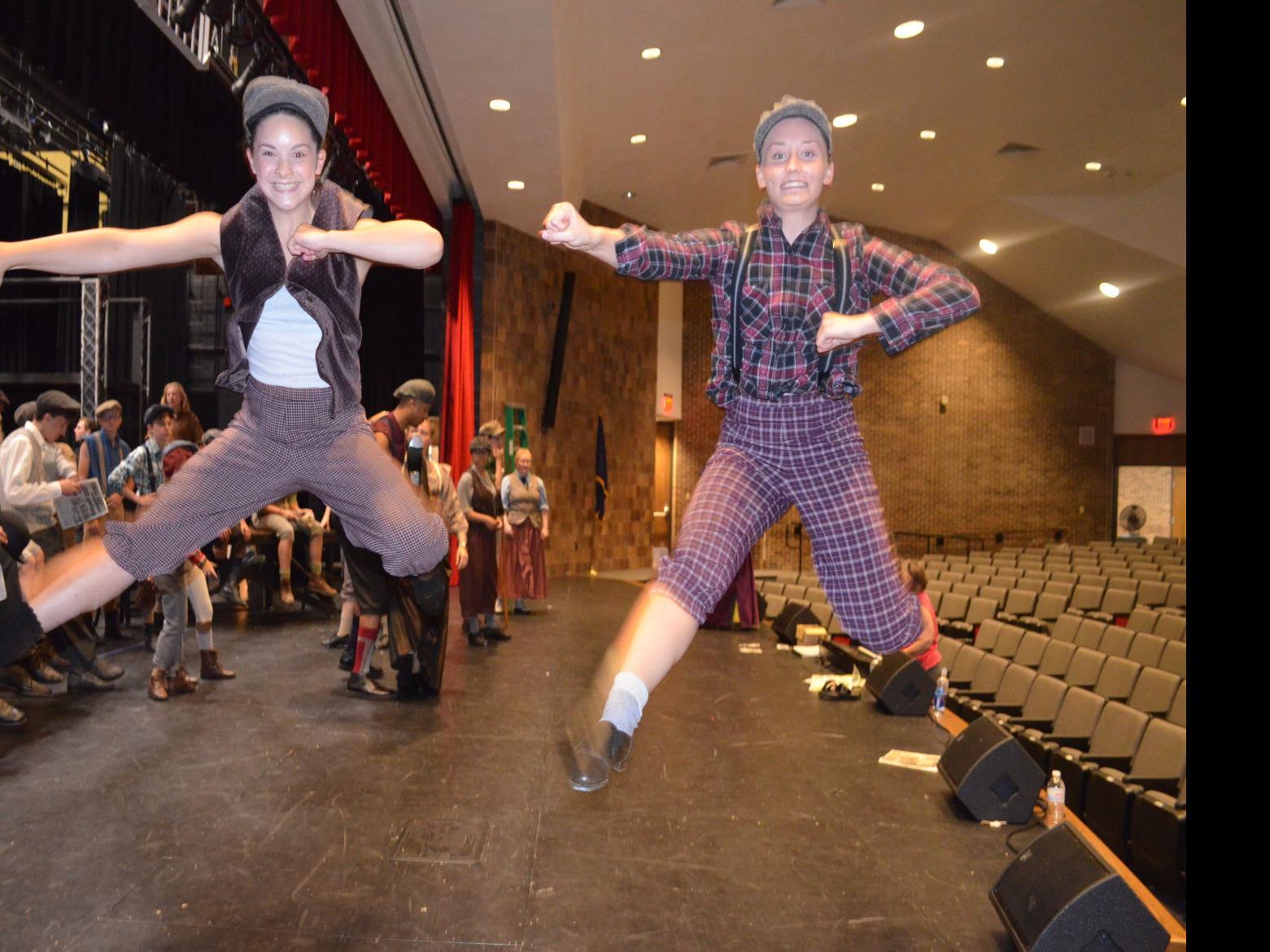 New Stage Players Seize The Day With Production Of Disney S Newsies Arts And Theatre Siouxcityjournal Com