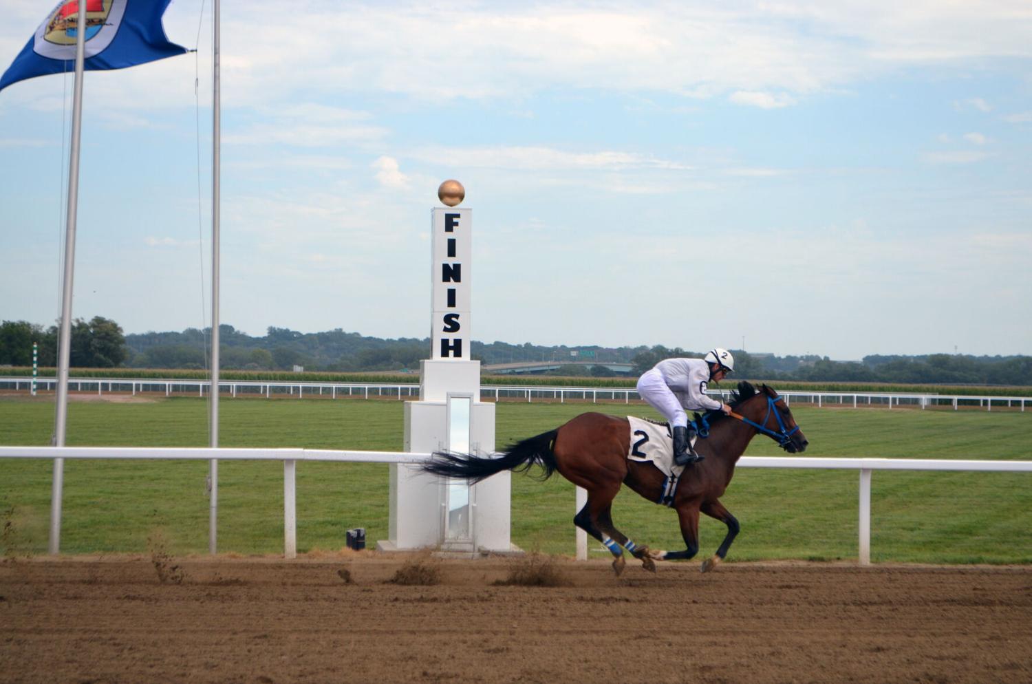 Atokad welcomes return of horse racing to South Sioux City