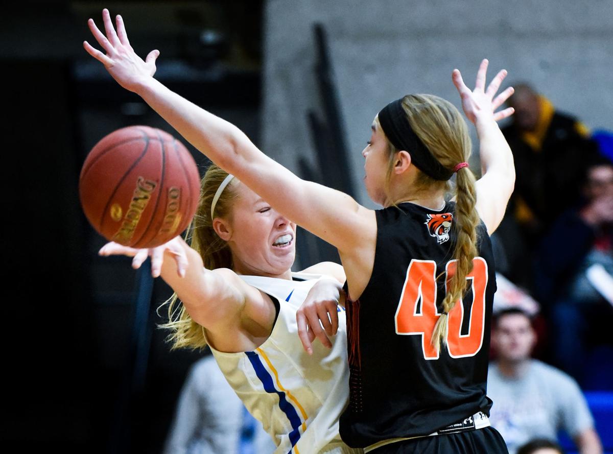 Basketball Briar Cliff vs. Doane