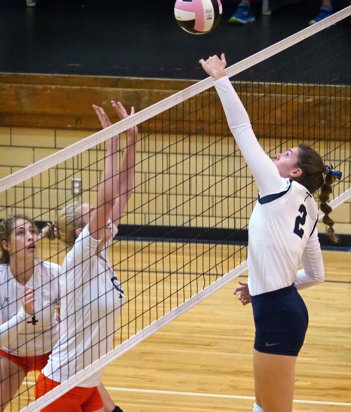 Council Bluffs Thomas Jefferson at Heelan volleyball