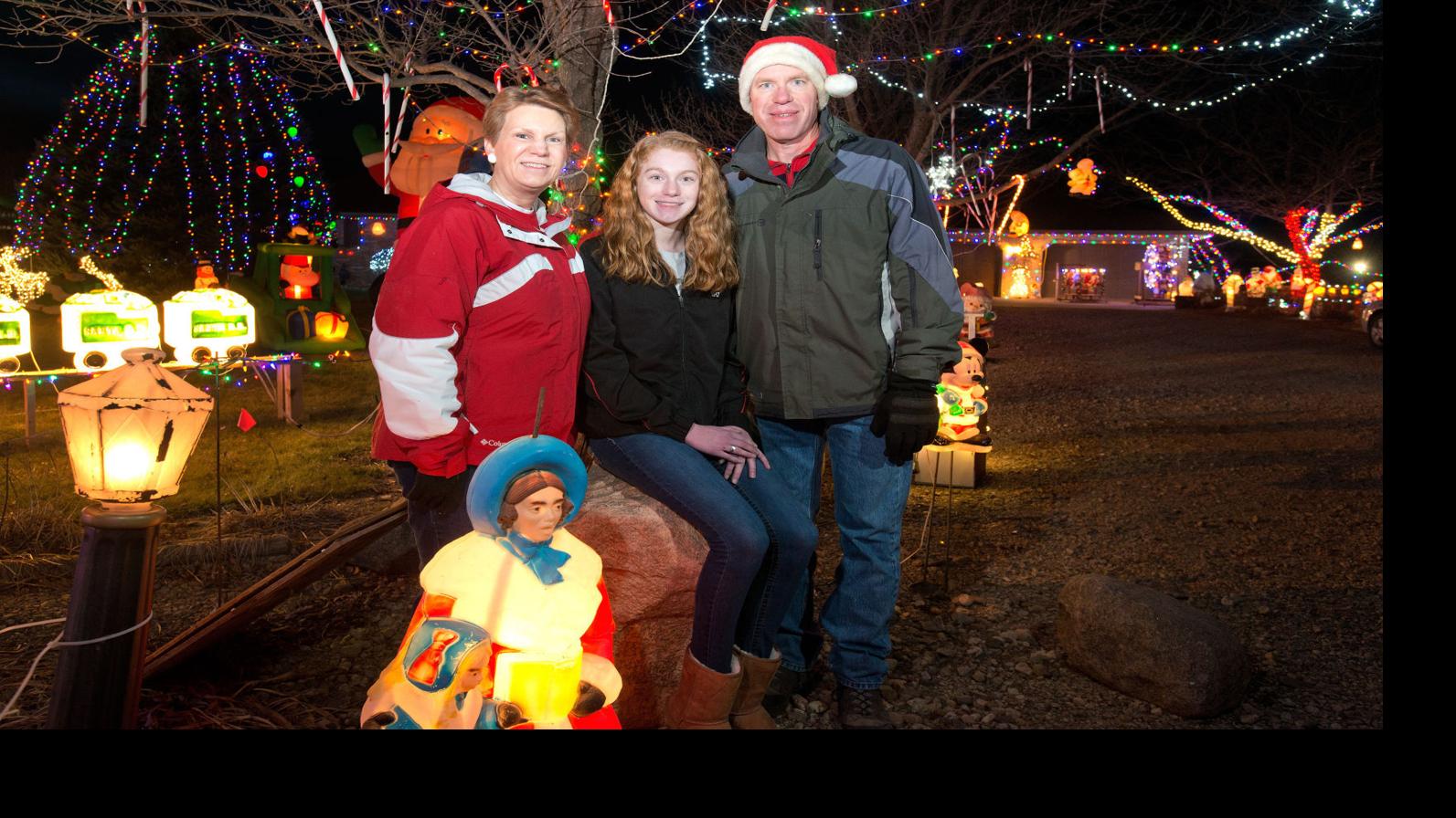 Christmas Acres Le Mars Ia 2022 Get Lit! Christmas Acres Lights Up For The Holidays | Weekender |  Siouxcityjournal.com