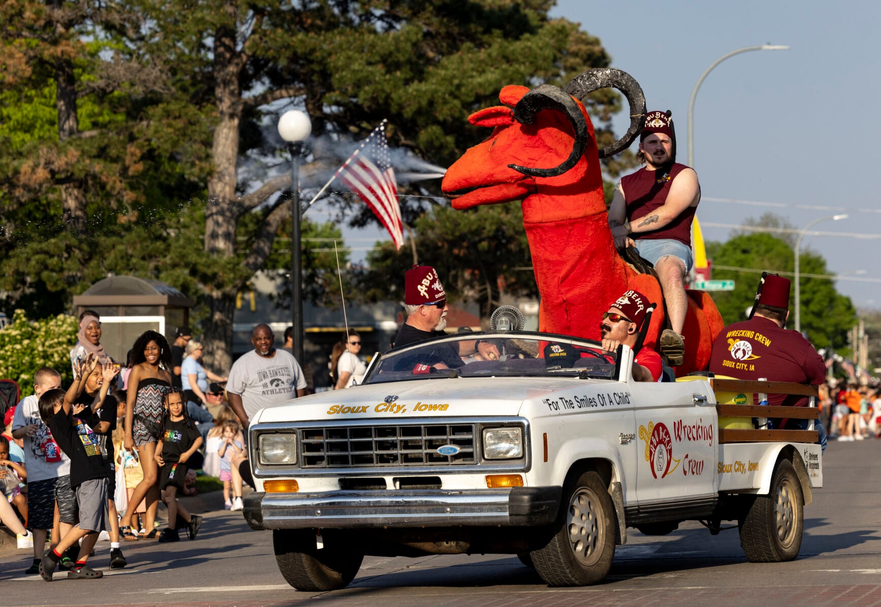 Morningside Days Parade begins summer with community focus - Vimarsana News