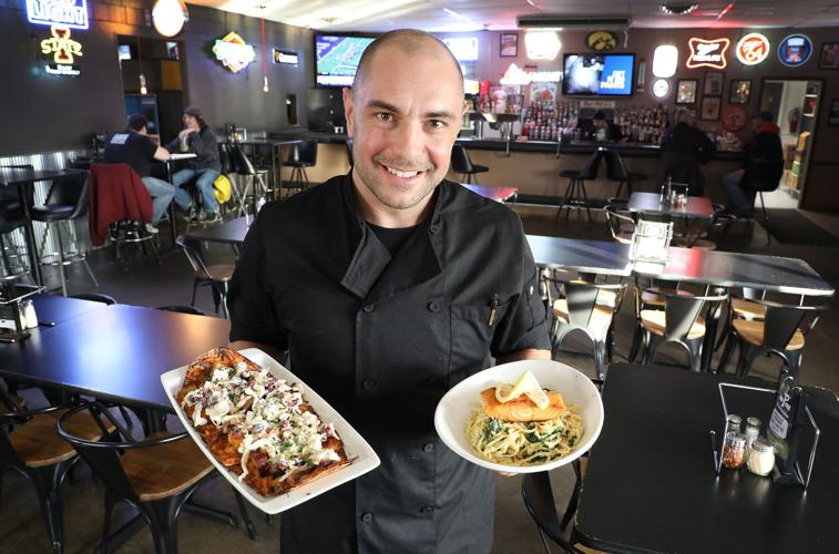 Creative pub grub: P's Pizza House named Iowa's best sports bar by  Foursquare users