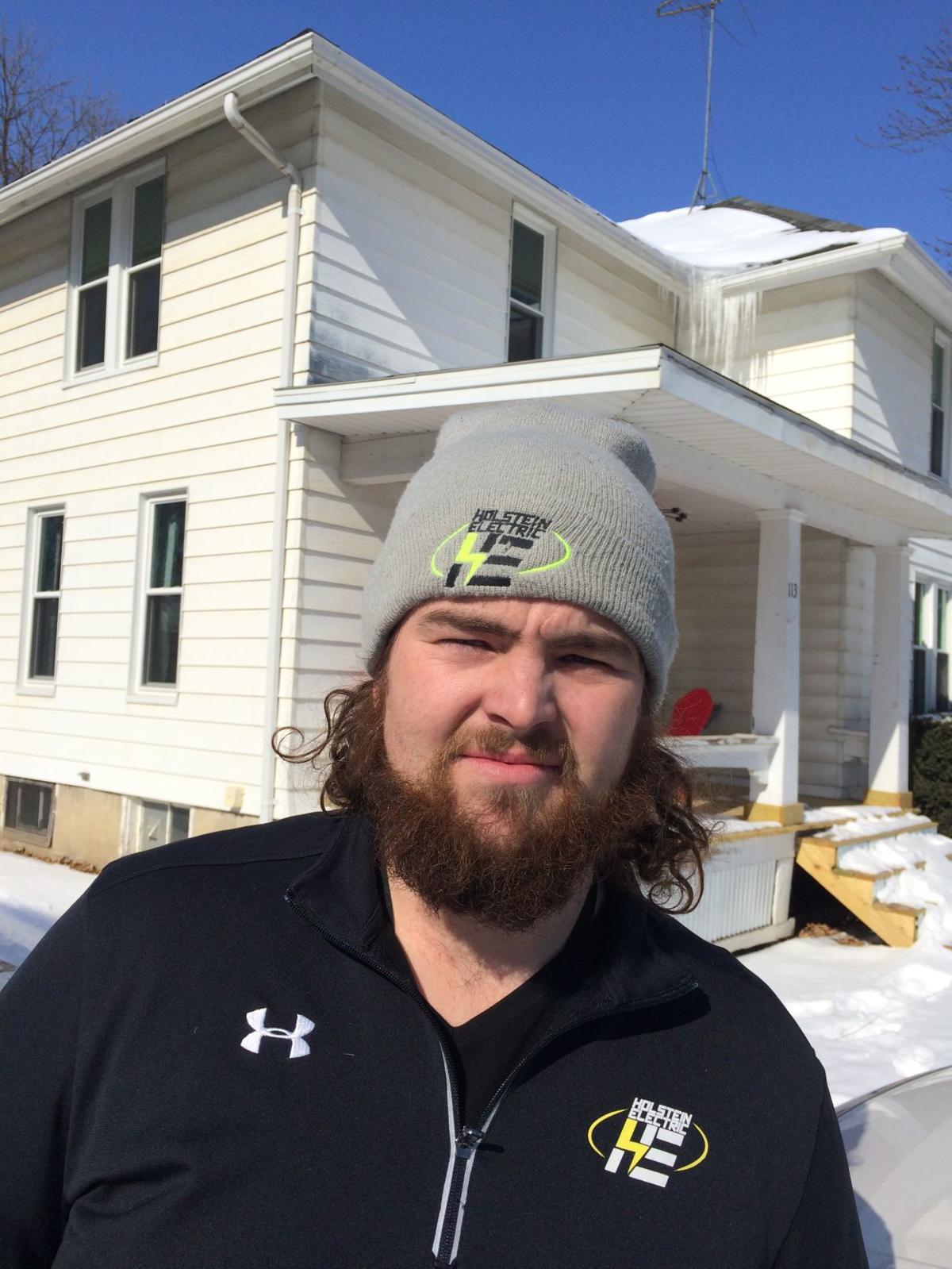 27yearold electrician flips, moves Holstein, Iowa, market Siouxland