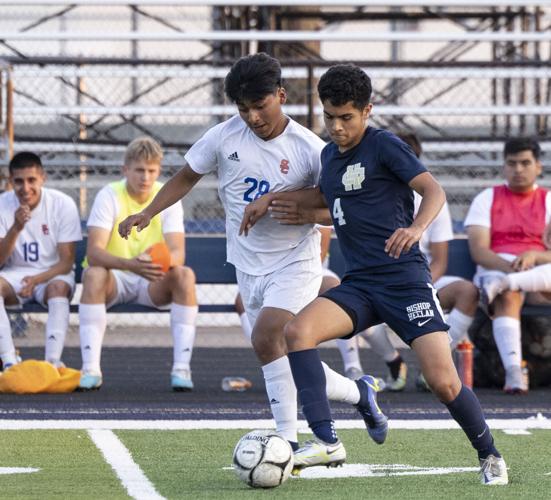 Bishop Heelan vs Sioux Center soccer