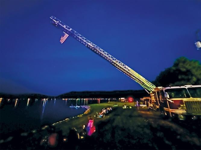 July 4th fireworks and music at Parkway Marina serve up speculator