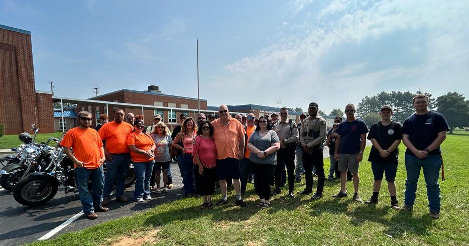 Rallying to support former Franklin County first responder