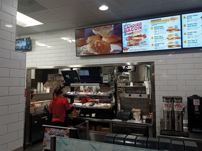 hardees open on july 4