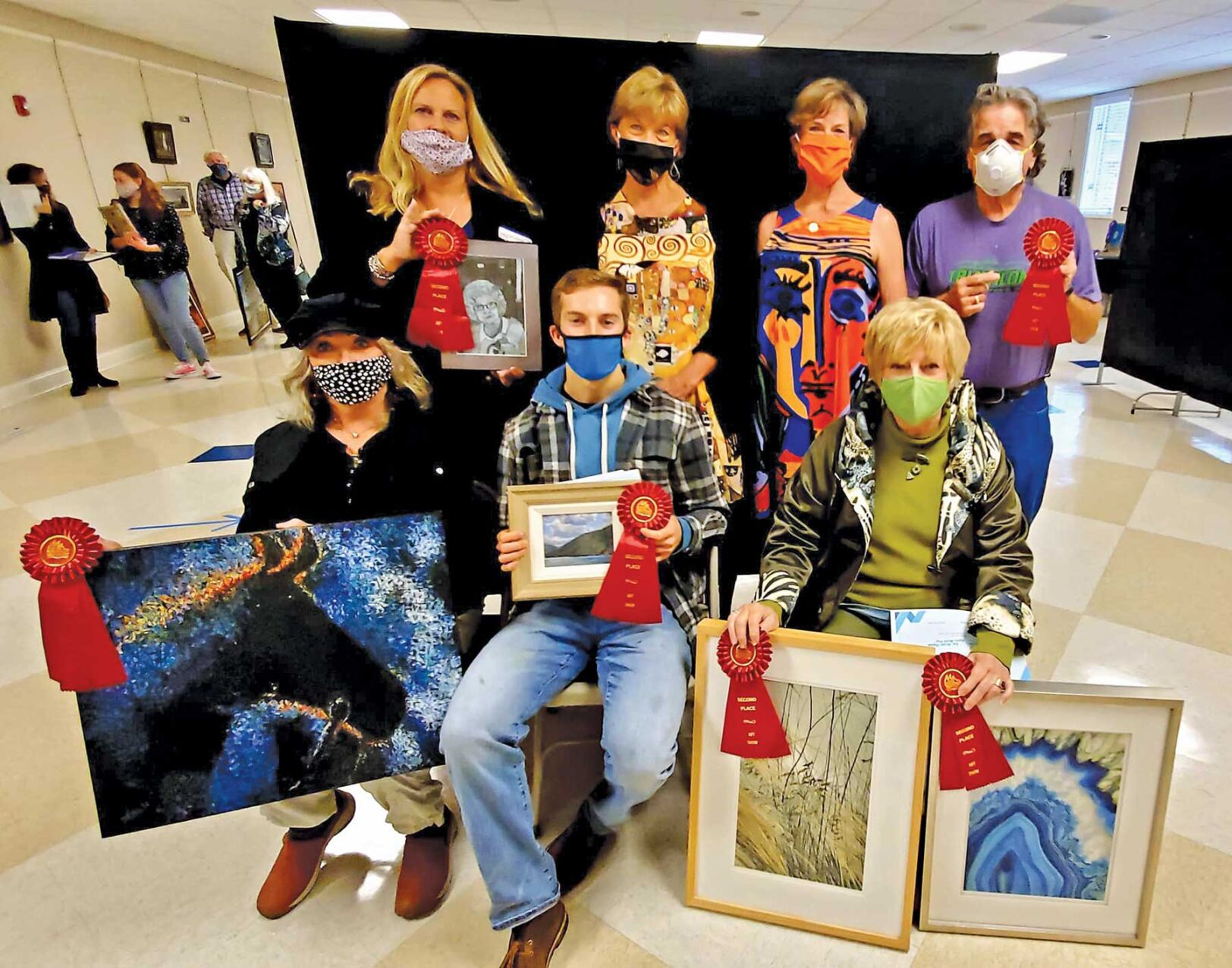 SMAC Art Show winners pose for photos | Local News | smithmountaineagle.com