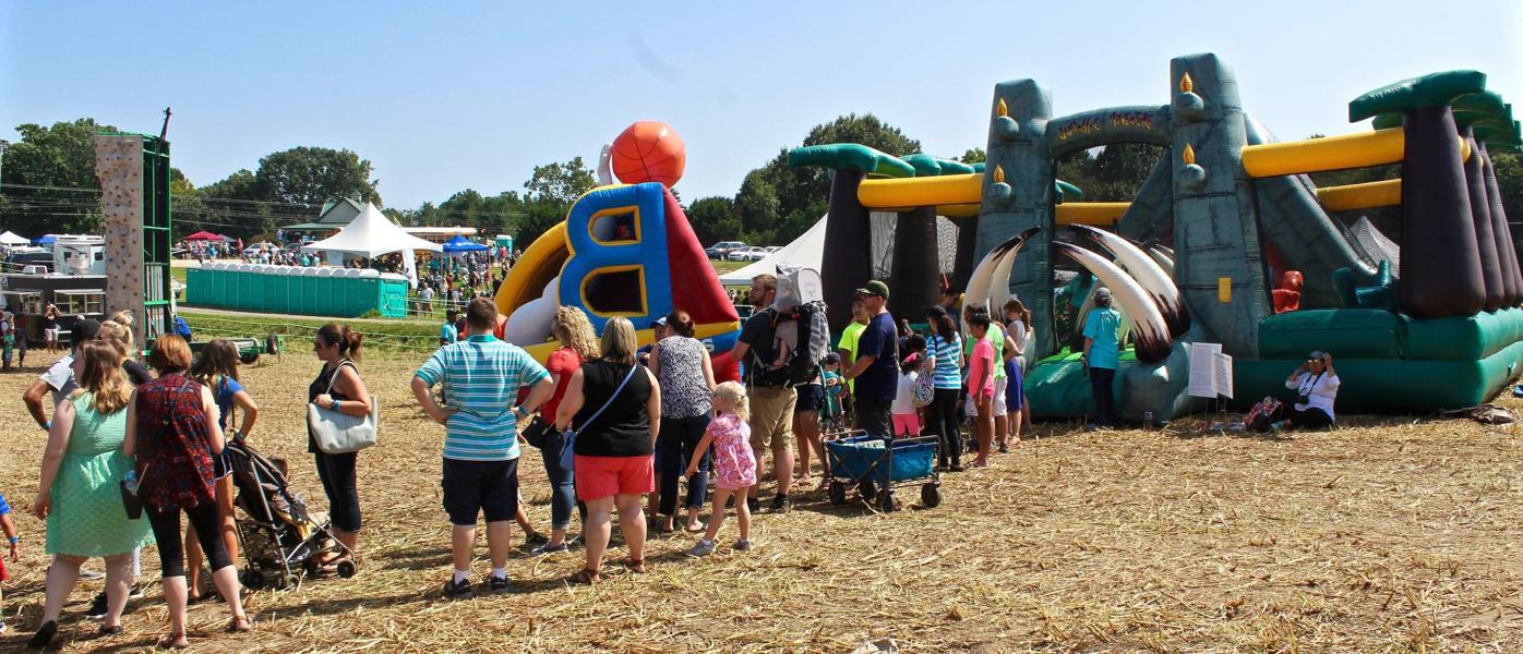 Thousands come out for Southern Maryland Balloon Festival Spotlight