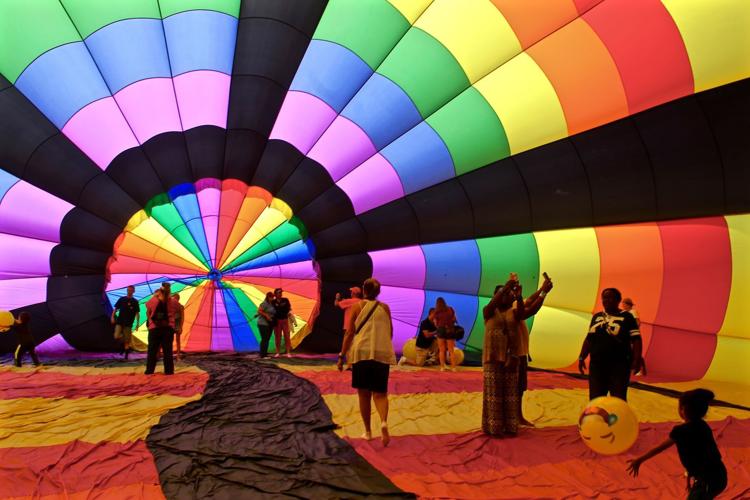 Thousands come out for Southern Maryland Balloon Festival Spotlight