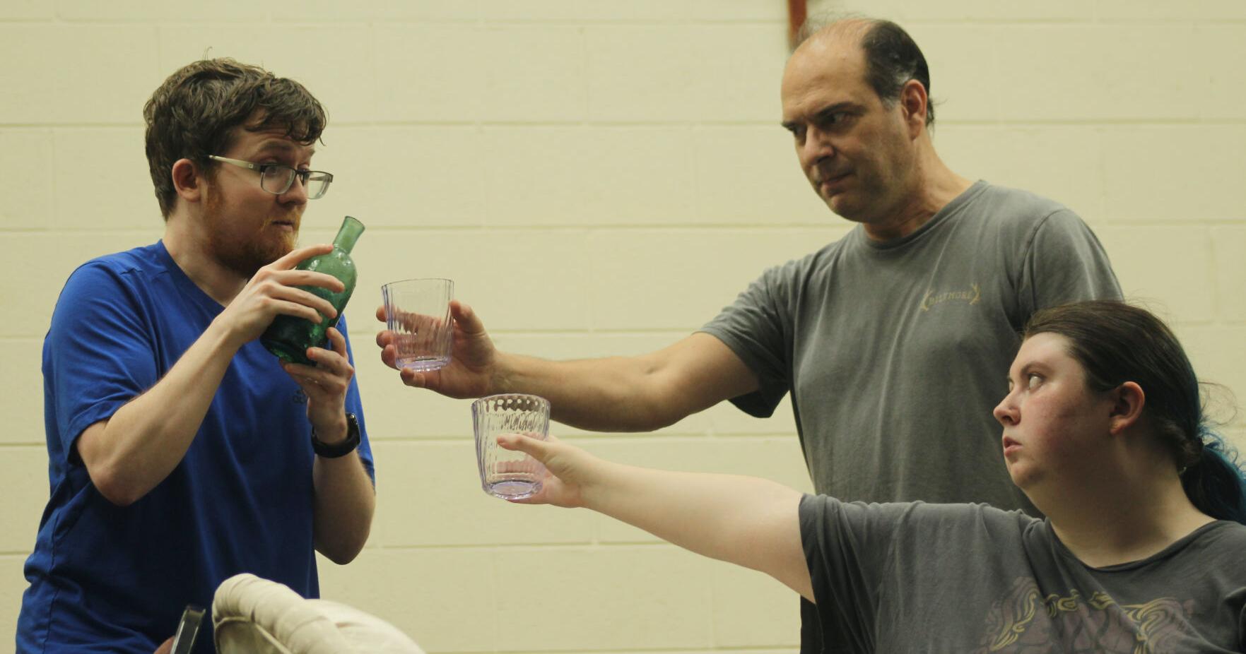 Play finds humor when things go wrong - Vimarsana News
