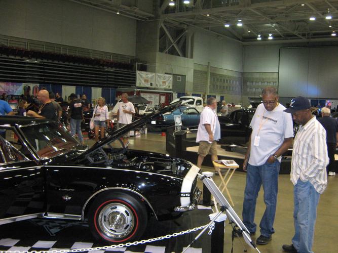 Endless Summer Cruisin’ presents awards to TriCounty Cruisers in Ocean