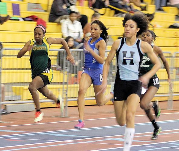 Huntingtown’s Collins sets new record at SMAC indoor track and field