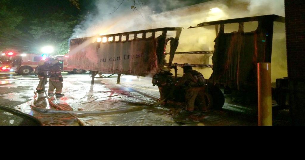Blaze destroys trailer at Olney Giant News