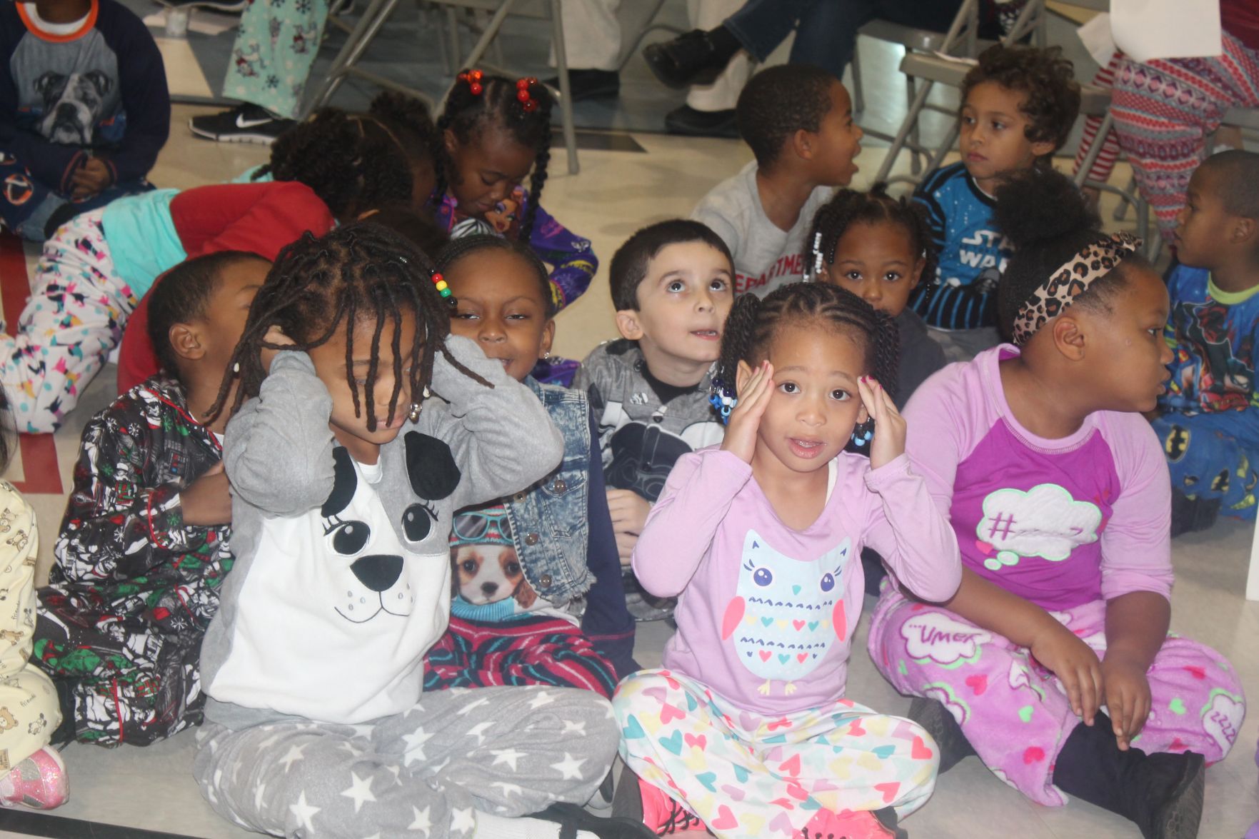 Mary B. Neal Elementary Holds Sing-a-long, Mannequin Challenge | Local ...