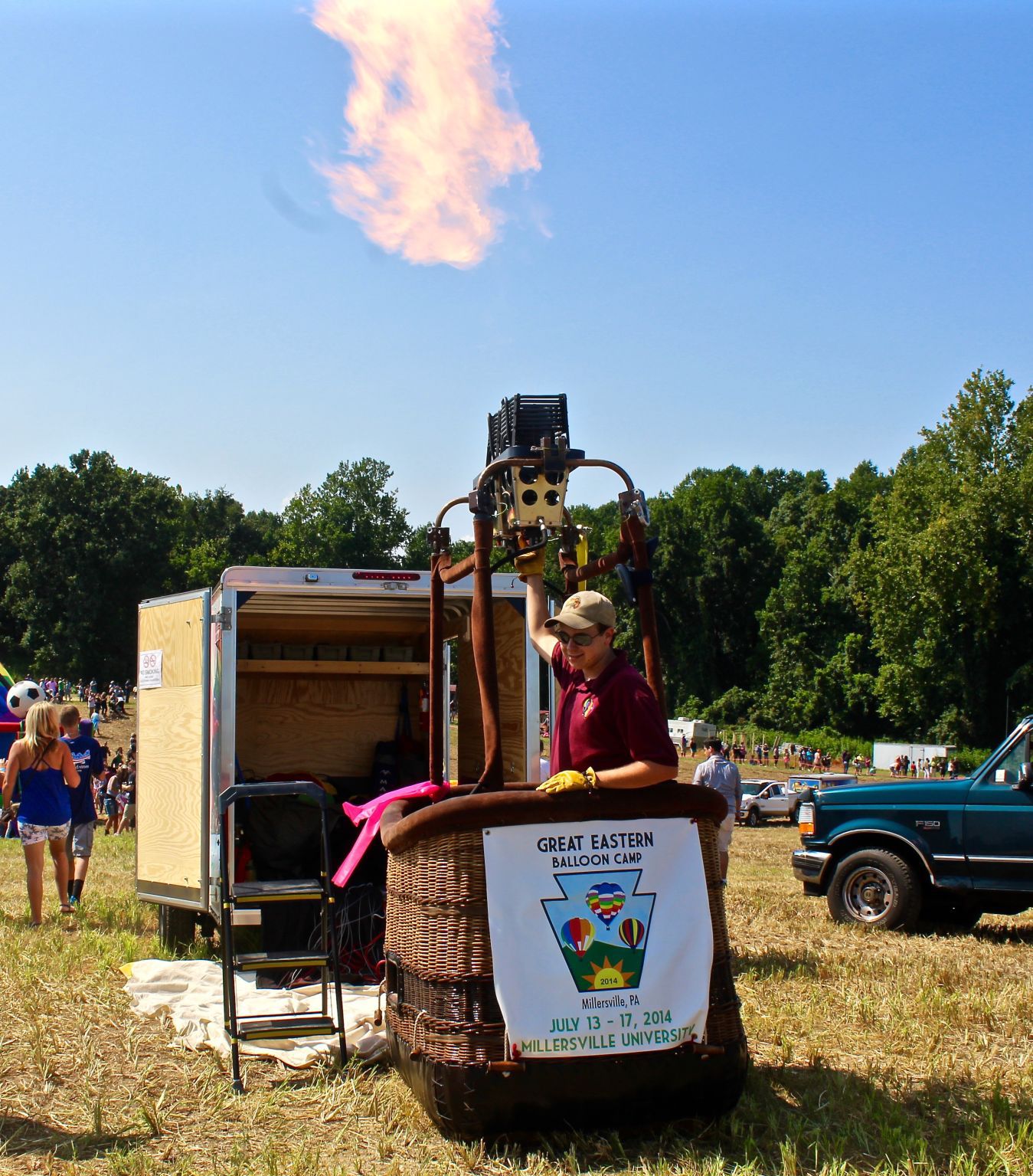 Thousands come out for Southern Maryland Balloon Festival Spotlight