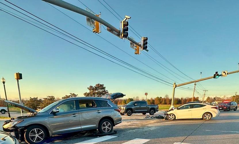 Three hurt in vehicle collision