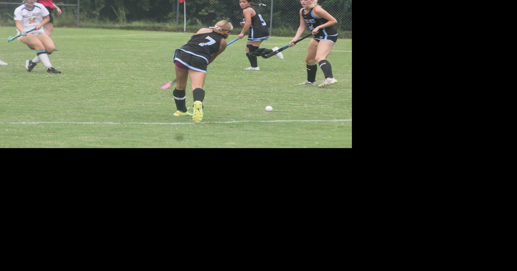 Huntingtown field hockey opens season