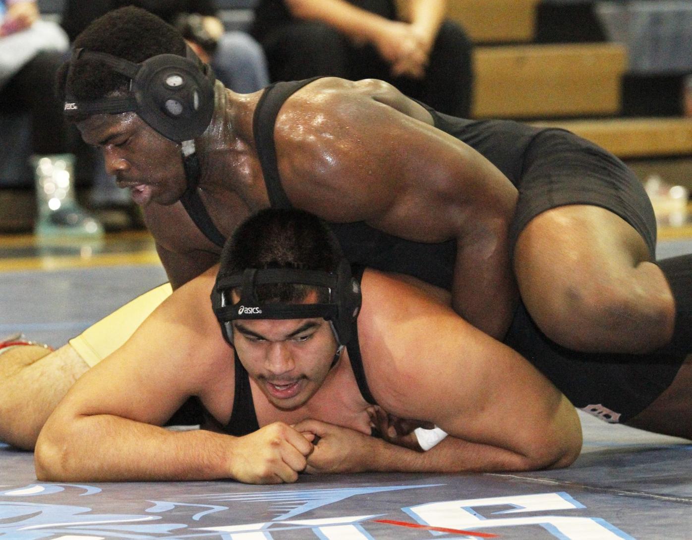 Roosevelt, DuVal wrestlers win at 'Brook | Sports | somdnews.com, image size:1396x1089