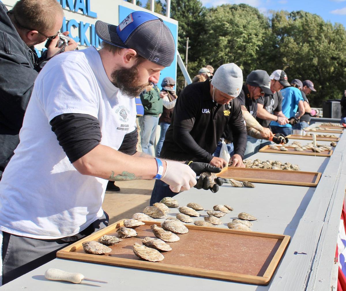 2018 Oyster shucking contest