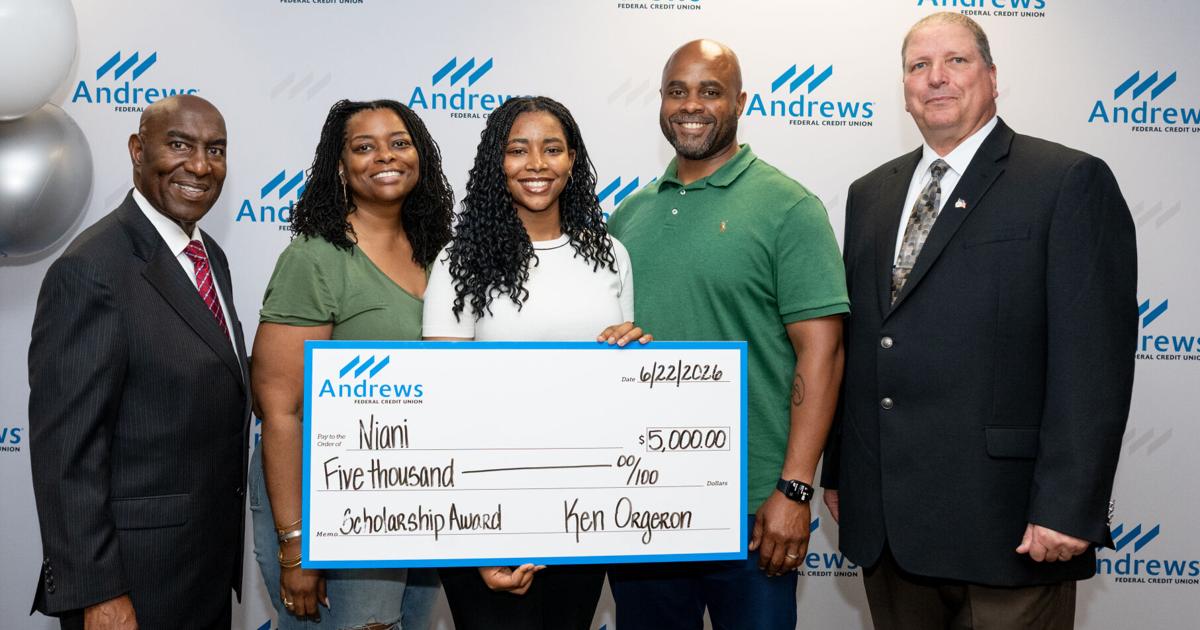 Credit union recognizes scholarship winners