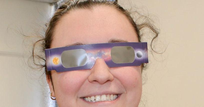 Library readies folks for eclipse - Vimarsana News