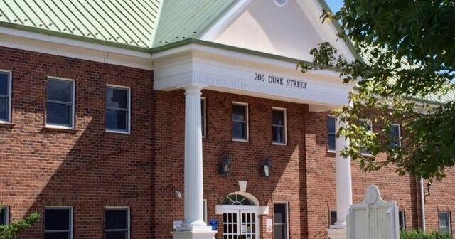 Prince Frederick woman charged with attempted murder in pool stabbing