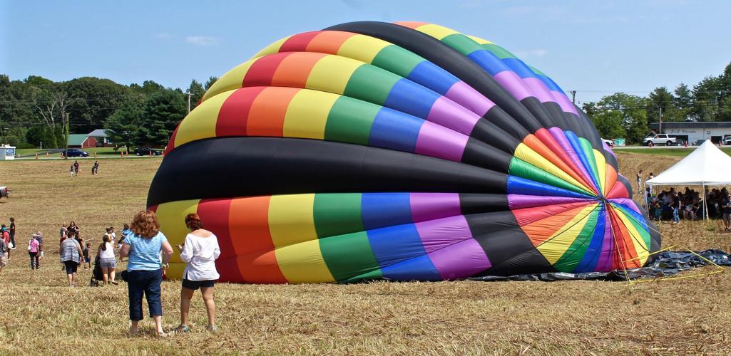 Thousands come out for Southern Maryland Balloon Festival Spotlight