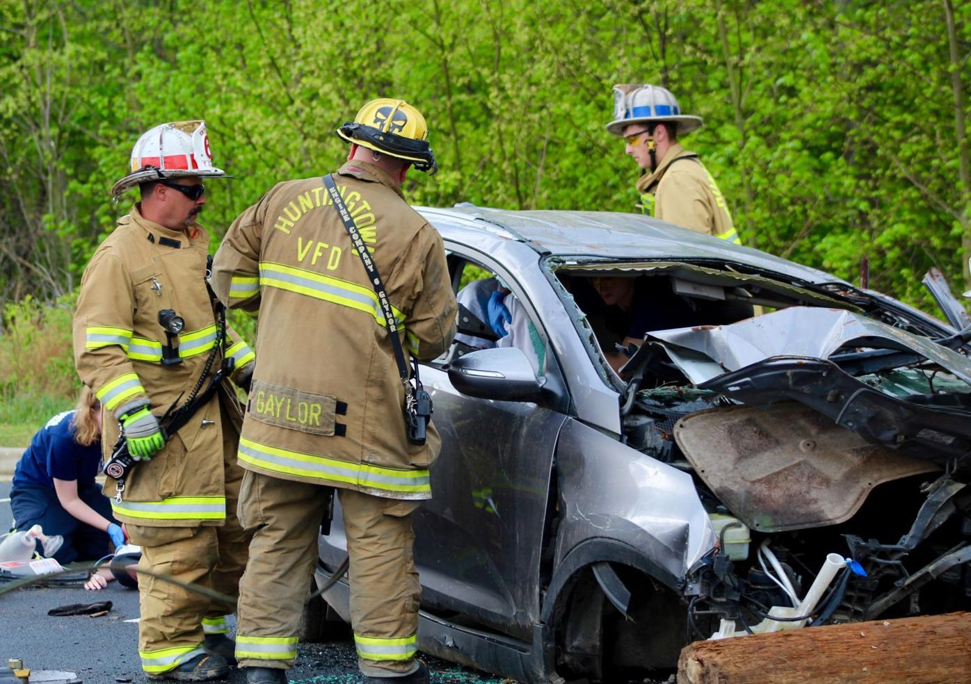 Huntingtown students witness mock crash Local News