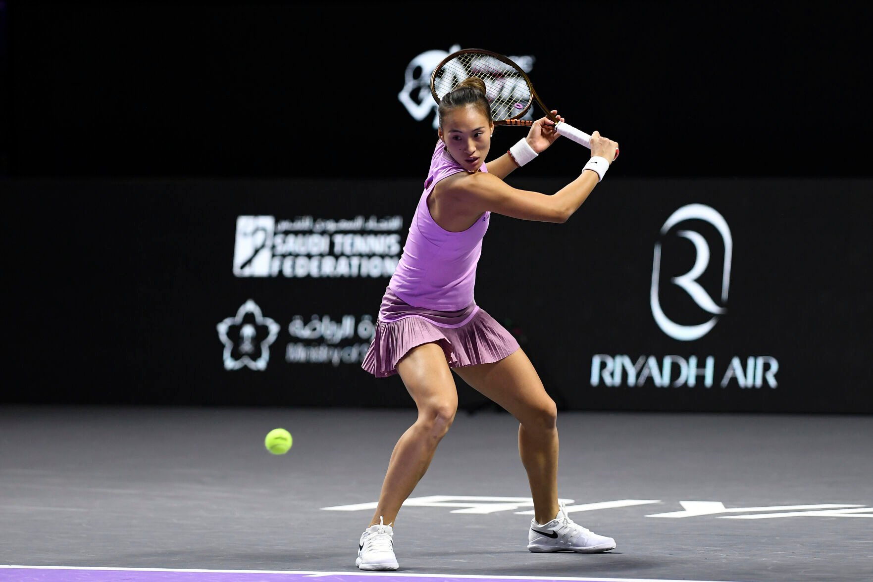 Zheng Beats Krejcikova 6-3, 7-5 To Reach Final Of WTA Finals | Sports ...